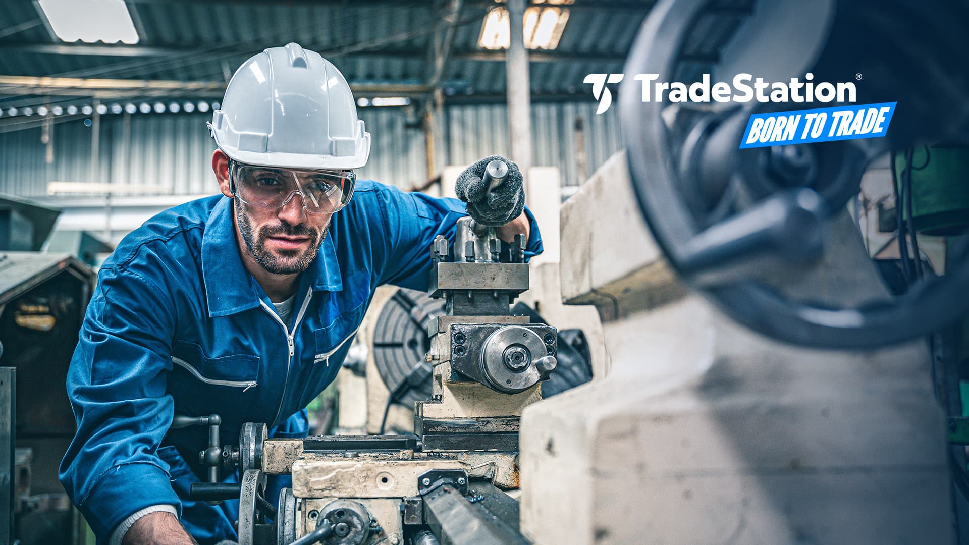industrial_worker_BTT_323443388.jpeg.jpg